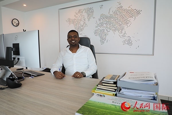 圖為Kerchanshe公司執(zhí)行總裁伊思拉爾·德格。人民網(wǎng)記者 沈小曉攝