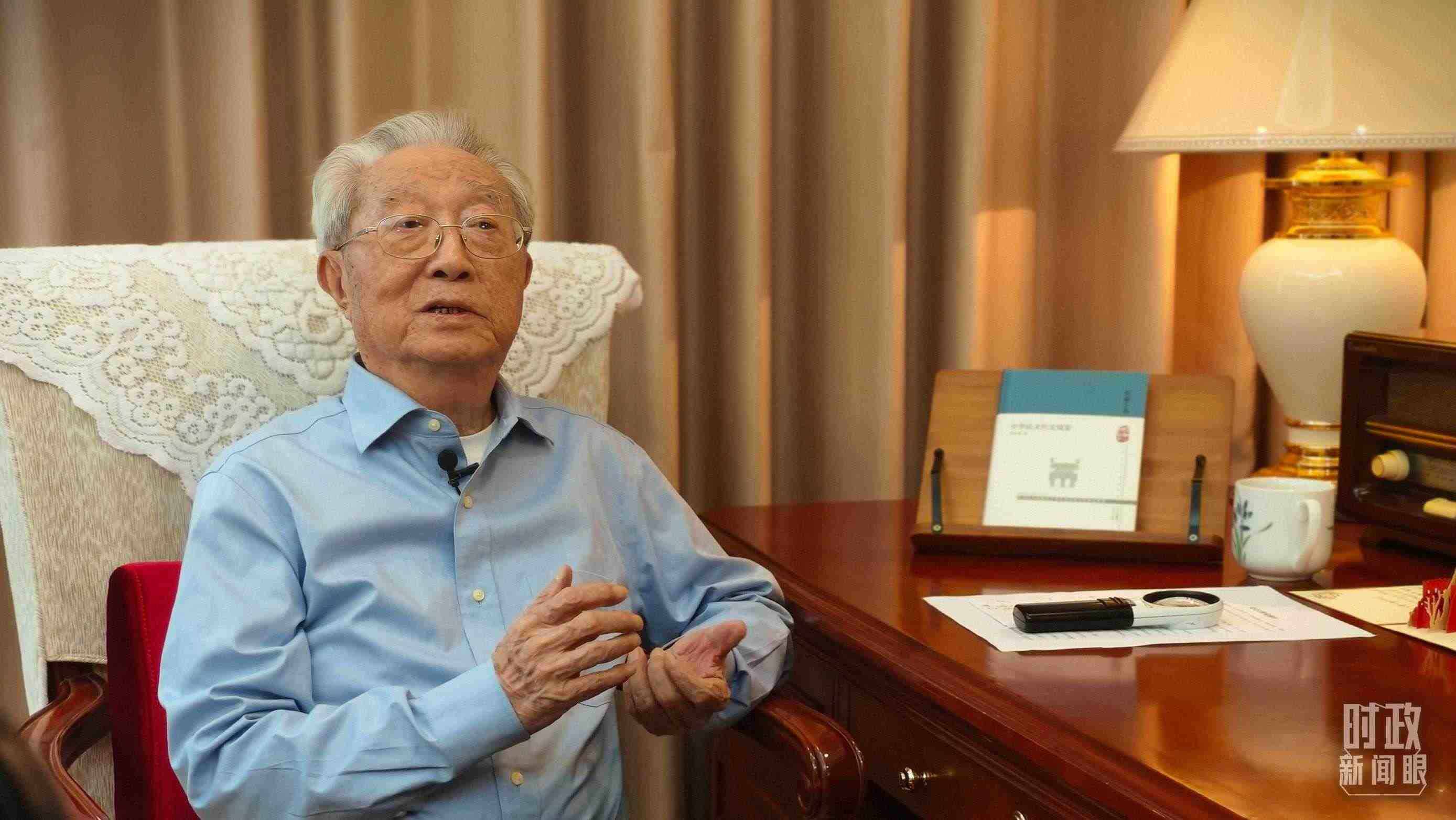 “人民教育家”國家榮譽(yù)稱號(hào)獲得者張晉藩。（總臺(tái)央視記者李立拍攝）