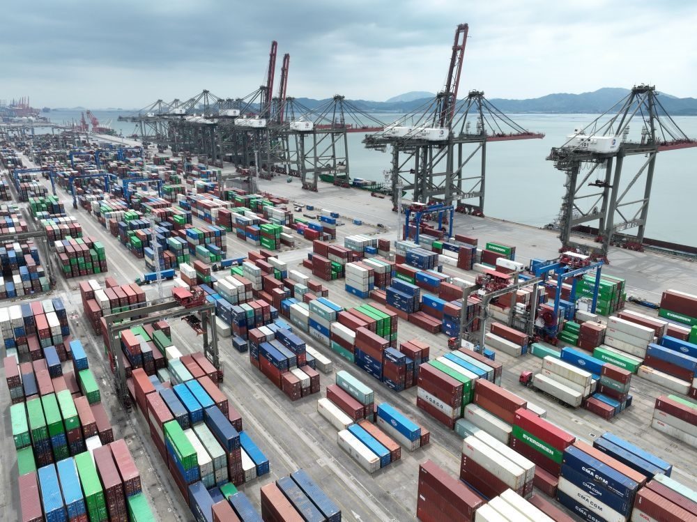 這是中國（福建）自由貿(mào)易試驗區(qū)廈門片區(qū)內(nèi)的廈門遠(yuǎn)海碼頭（2024年9月5日攝）。