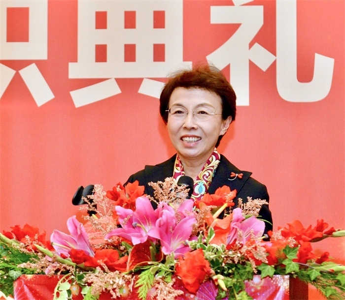 中國僑聯(lián)副主席程紅出席比利時浙江籍僑團聯(lián)盟第二屆主席團就職典禮并致辭。比利時浙江籍僑團聯(lián)盟供圖