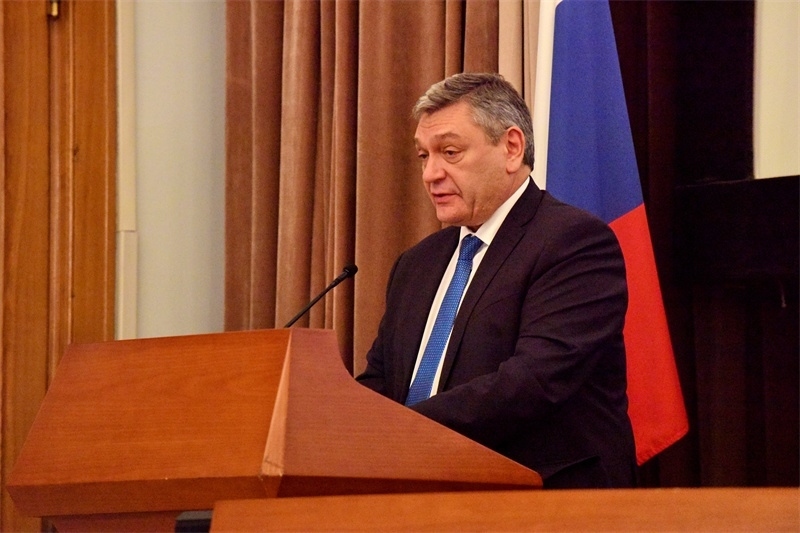 俄羅斯外交部副部長魯?shù)强浦罗o。主辦方供圖