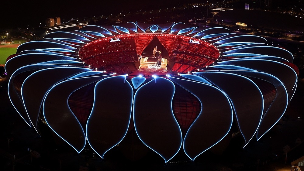 2023年9月23日，第19屆亞洲運動會開幕式上，最后一棒火炬手汪順和“數(shù)字火炬手”在開幕式上點燃主火炬。