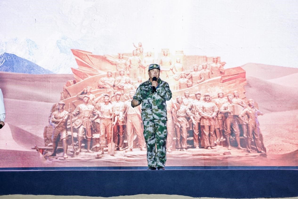 馬軍武在“何以中國·五星出東方”網絡主題宣傳活動現(xiàn)場演講。人民視頻供圖