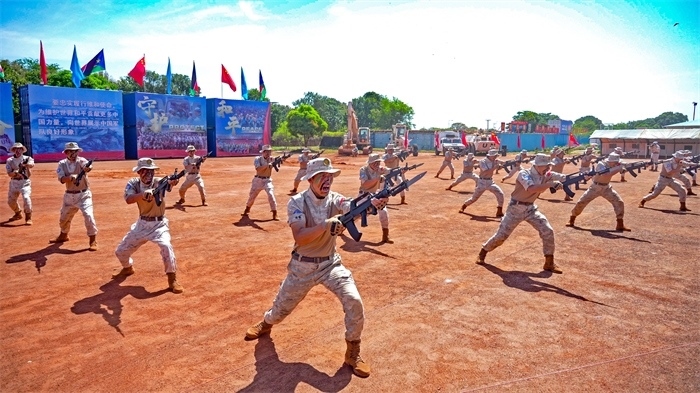 刺殺操表演。王軍杰攝