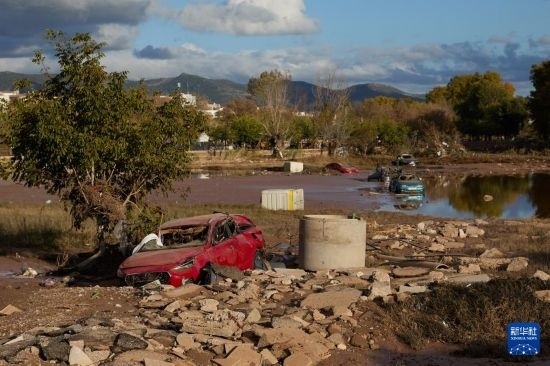 這是11月2日在西班牙烏鐵爾拍攝的受災區(qū)域。新華社記者 孟鼎博 攝