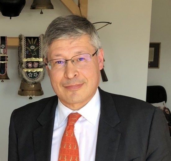 瑞士日內(nèi)瓦伯爾尼大區(qū)經(jīng)濟(jì)發(fā)展署前署長(zhǎng)、經(jīng)濟(jì)學(xué)家 菲利普·莫尼耶