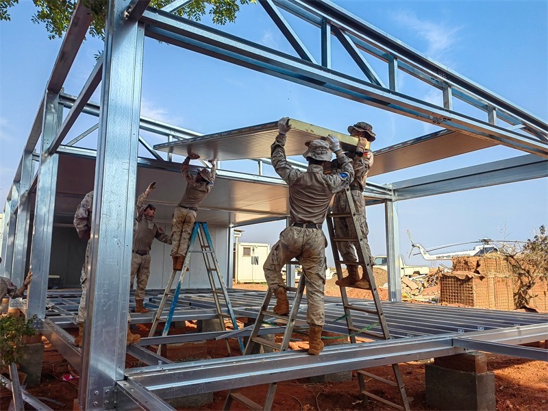 小組協(xié)同推進(jìn)工程任務(wù)。鄧原淘攝