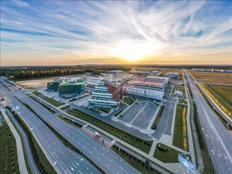 這是當(dāng)?shù)貢r間2021年10月19日在白俄羅斯首都明斯克郊區(qū)拍攝的中白工業(yè)園。