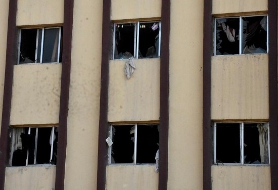 這是11月29日在敘利亞阿勒頗拍攝的一處遭襲建筑。新華社發(fā)