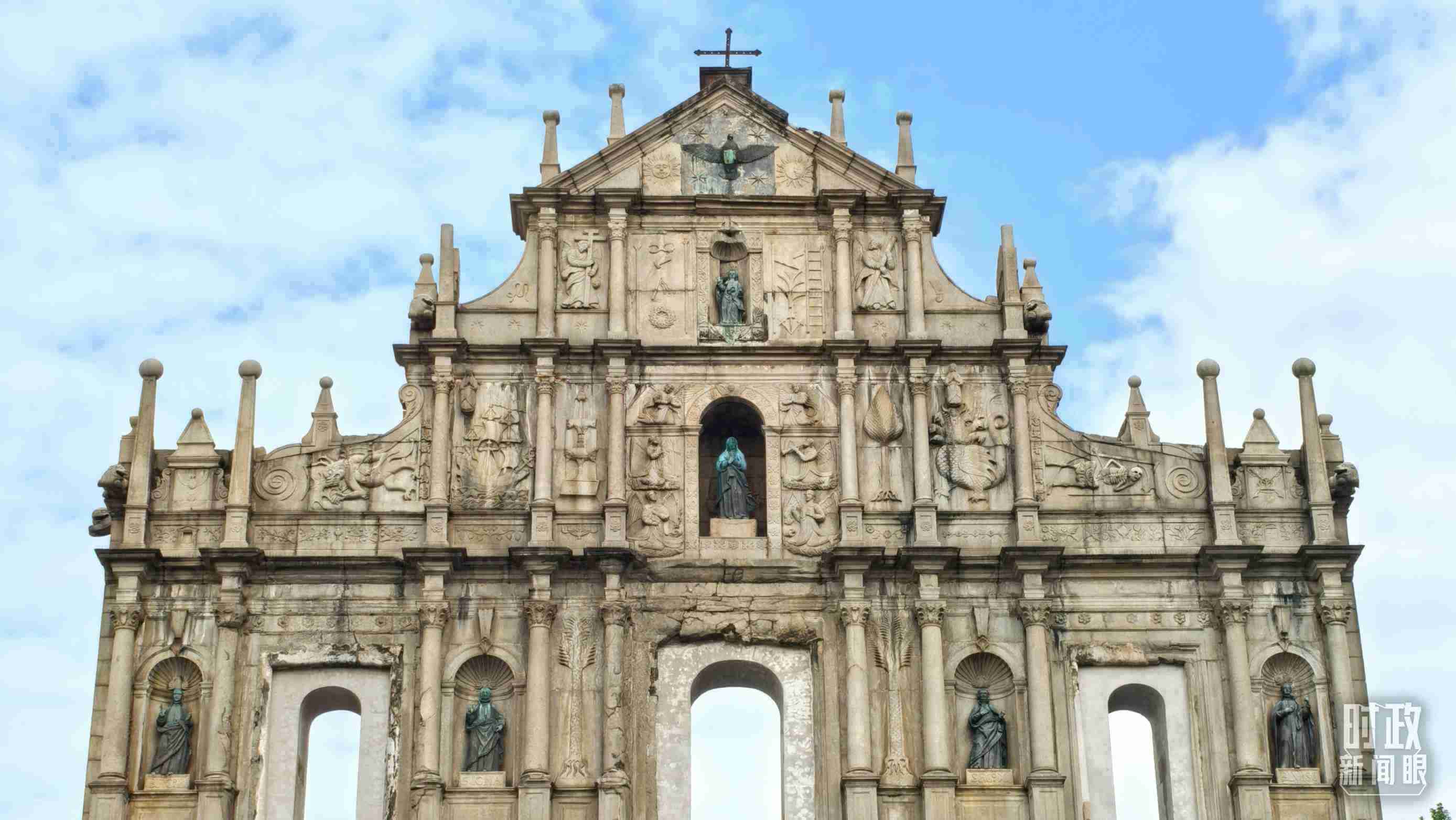 △澳門大三巴牌坊。（總臺央視記者張垚拍攝）