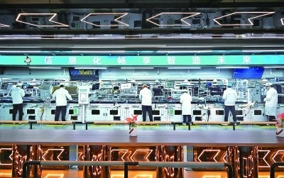 山東青島一家企業(yè)的生產(chǎn)車間。新華社發(fā)