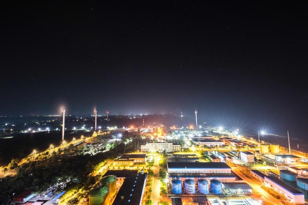 這是斯里蘭卡普特拉姆電站夜景（2020年12月8日攝）。新華社發(fā)（普特拉姆電站供圖）