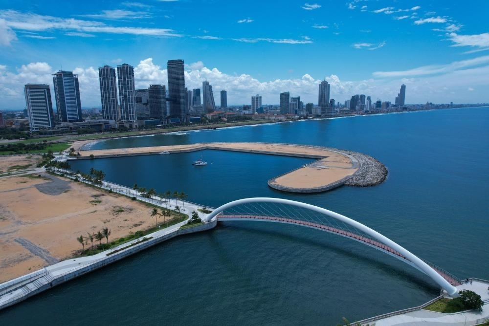 這是2024年10月26日在斯里蘭卡科倫坡港口城拍攝的城市風光。新華社發(fā)（科倫坡港口城供圖）