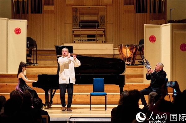 旅英音樂家聯(lián)袂演奏《枉凝眉》。楊浩鵬攝