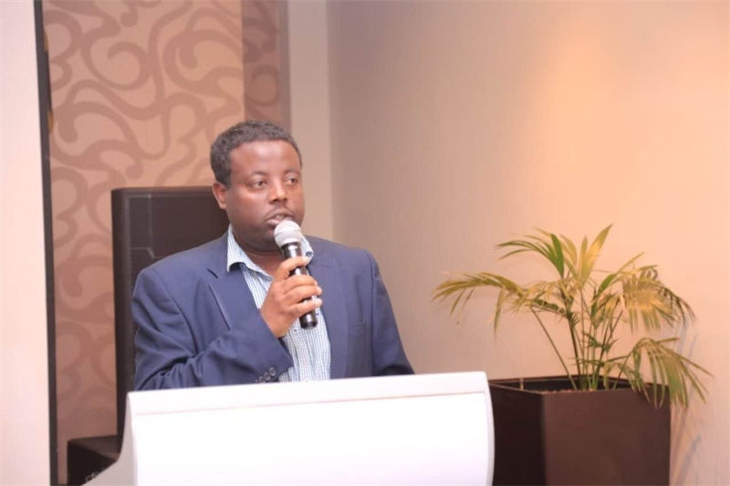 圖為埃塞俄比亞亞的斯亞貝巴大學(xué)政策研究員巴盧·德米西。受訪者供圖