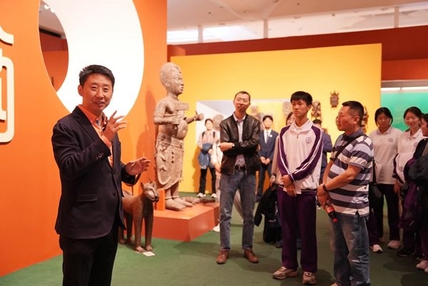 清華附中永豐學(xué)校家校共育活動舉行。校方供圖