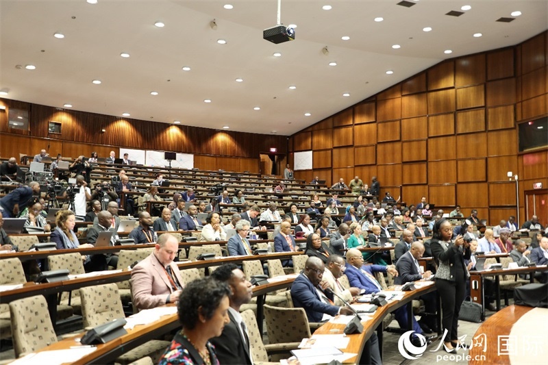 圖為對(duì)話會(huì)現(xiàn)場(chǎng)。人民網(wǎng)記者 戴楷然攝