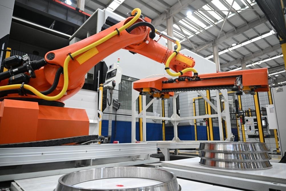 這是洛陽軸承集團股份有限公司的智能生產線。新華社記者 李嘉南 攝