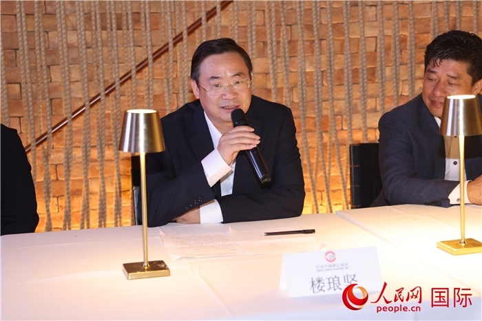 浙江省麗水市海外聯(lián)誼會(huì)會(huì)長(zhǎng)樓瑯堅(jiān)在座談會(huì)上致辭。 人民網(wǎng)記者 時(shí)元皓攝