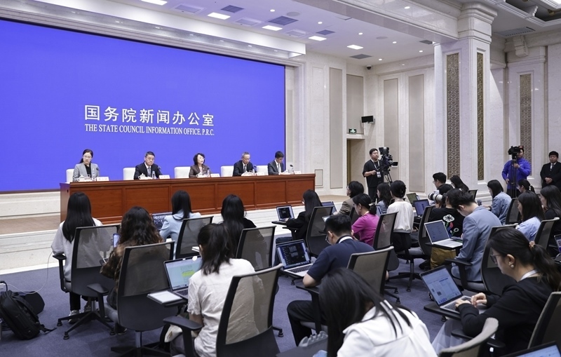 國(guó)新辦舉行“高質(zhì)量完成‘十四五’規(guī)劃”系列主題新聞發(fā)布會(huì)(國(guó)家廣播電視總局)(2)XxjpsgC000220_20250925_PEPFN0A001.jpg
